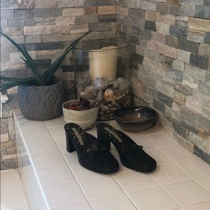 Tommy Hilfiger heals size 10